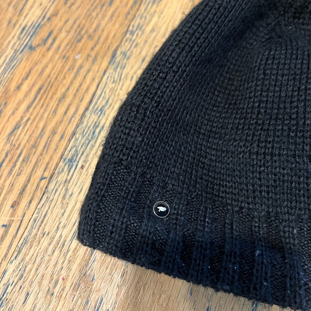 OOKPIK Black Knit Beanie with Fur Pom - Picture 7 of 8